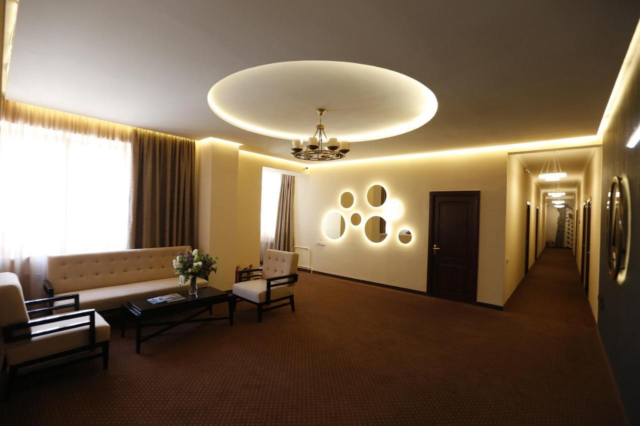 Отель 14th Floor Ереван Экстерьер фото
